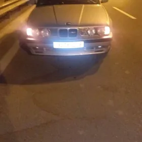 BMW 525 1990