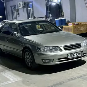 Toyota Camry 2000
