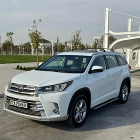 Toyota Highlander 2019
