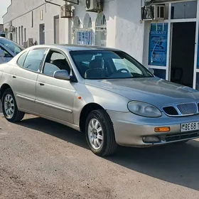 Daewoo Leganza 1998