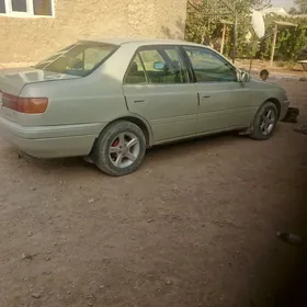 Toyota Corona 1996