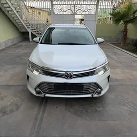 Toyota Camry 2015