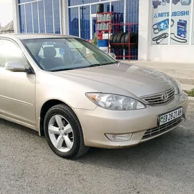 Toyota Camry 2004