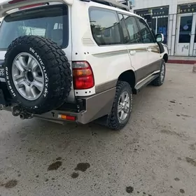 Toyota Land Cruiser 2004