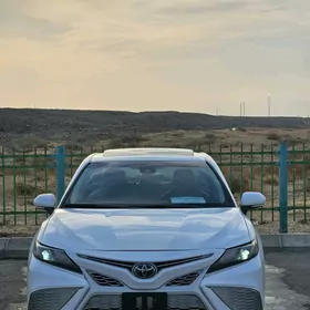 Toyota Camry 2022