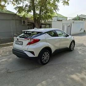 Toyota C-HR 2021