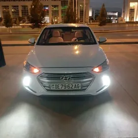 Hyundai Elantra 2018