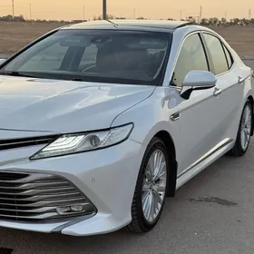 Toyota Camry 2018