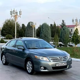 Toyota Camry 2010