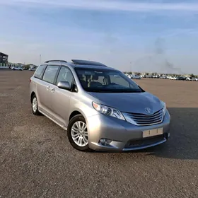 Toyota Sienna 2017