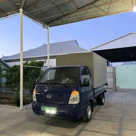 Kia Bongo 2004