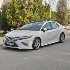 Toyota Camry 2021