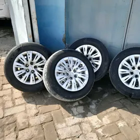 16 gara diska taýota