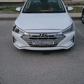 Hyundai Elantra 2020