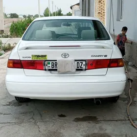 Toyota Camry 1999