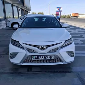 Toyota Camry 2020
