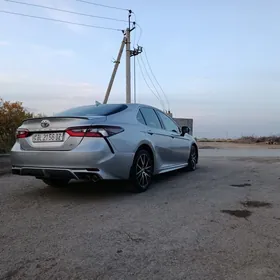 Toyota Camry 2022
