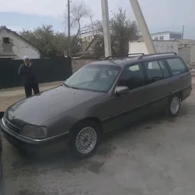 Opel Omega 1990