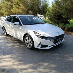 Hyundai Elantra 2022