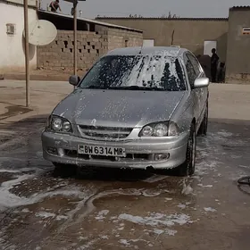 Toyota Avensis 1998