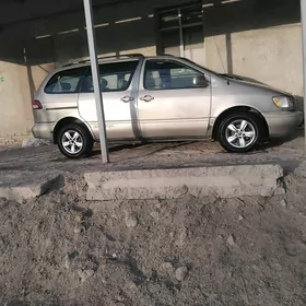 Toyota Sienna 2000