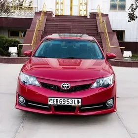 Toyota Camry 2013