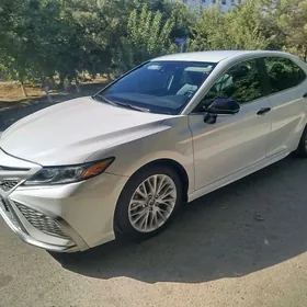 Toyota Camry 2020