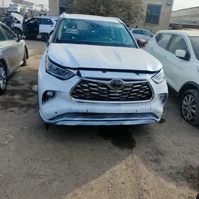 Toyota Highlander 2022
