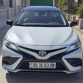 Toyota Camry 2020