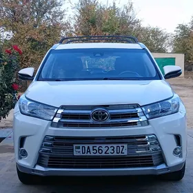 Toyota Highlander 2019