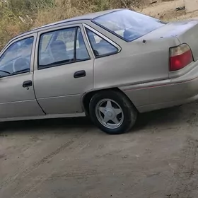 Daewoo Nexia 1995
