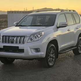 Toyota Land Cruiser Prado 2013