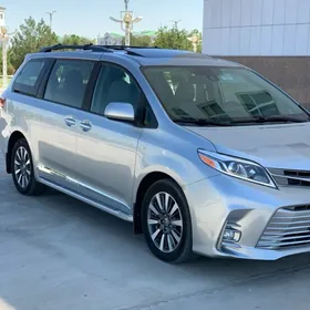 Toyota Sienna 2020