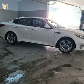 Kia Optima 2019