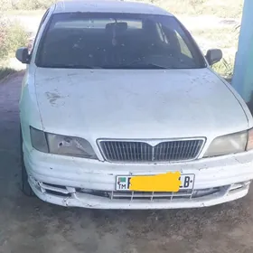 Nissan Cefiro 1994