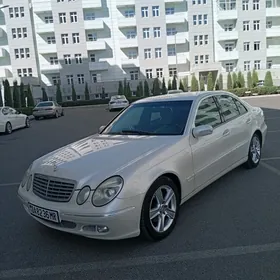 Mercedes-Benz E320 2002