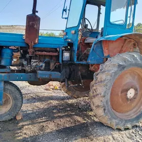 MTZ T-28 2000