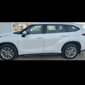 Toyota Highlander 2022