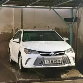 Toyota Camry 2016