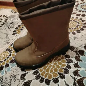 Adik razmeri 42
