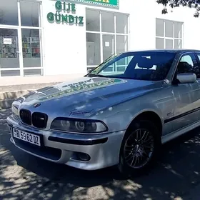 BMW E39 2000