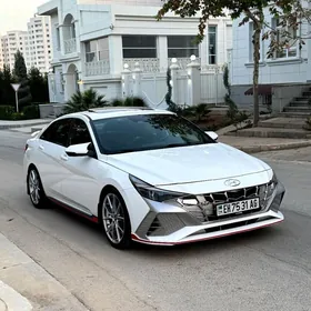 Hyundai Elantra 2022