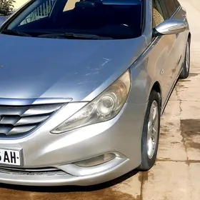 Hyundai Sonata 2011