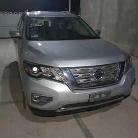Nissan Pathfinder 2020