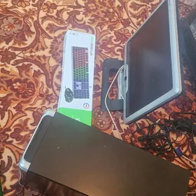 ofisny compuyter damasny