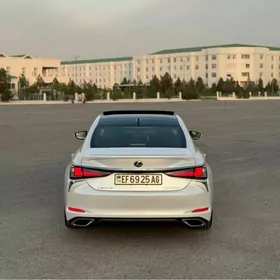 Lexus ES 350 2025