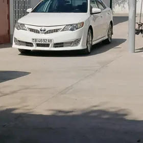 Toyota Camry 2012