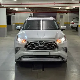 Toyota Highlander 2022