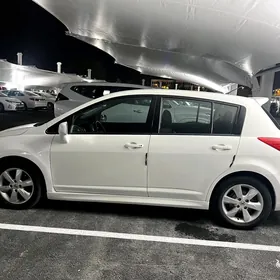 Nissan Versa 2010