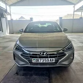 Hyundai Elantra 2020